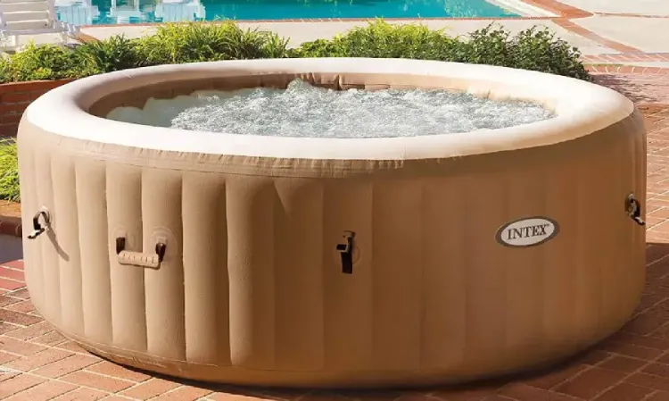 Le modèle tan de la gamme Pure Spa gonflable de la marque Intex