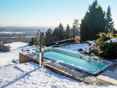 Utiliser son spa de nage en hiver : confort, relaxation et détente