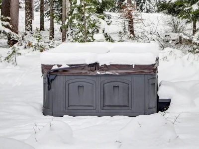 Le guide en 10 étapes pour hiverner un spa