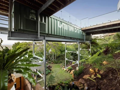 Une piscine container de 12 mètres sur pilotis en Australie