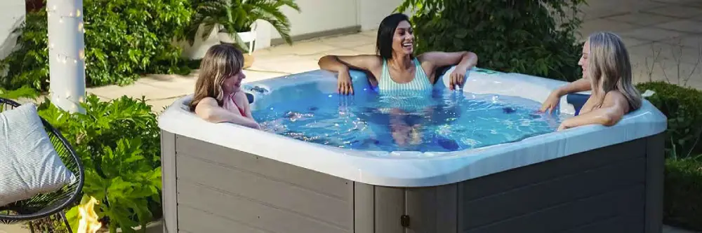 Le vrai spa Jacuzzi : le bain à remous familial iconique